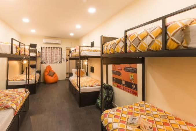 Friends Hostel And Pg House 孟买 外观 照片