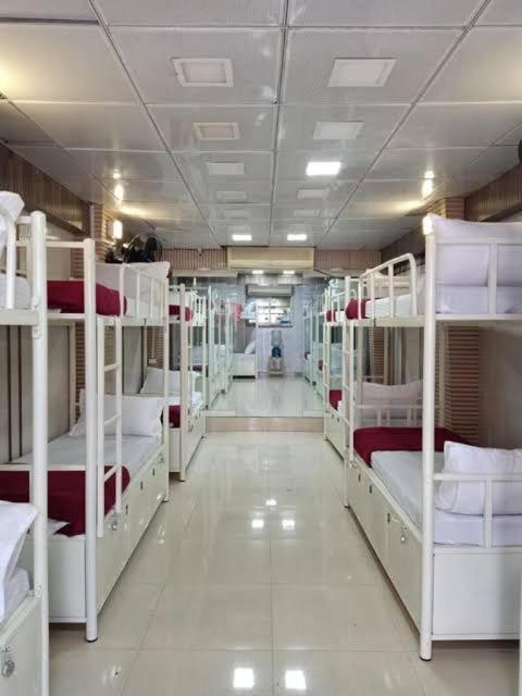 Friends Hostel And Pg House 孟买 外观 照片